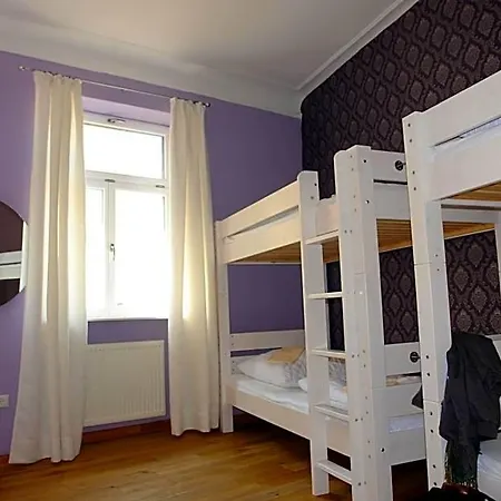 Lotte - The Backpackers Heidelberg