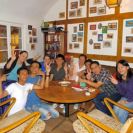 Hotel Lotte - The Backpackers