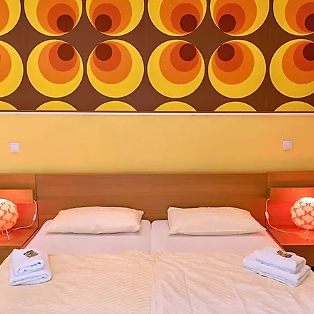 Hotel Lotte - The Backpackers